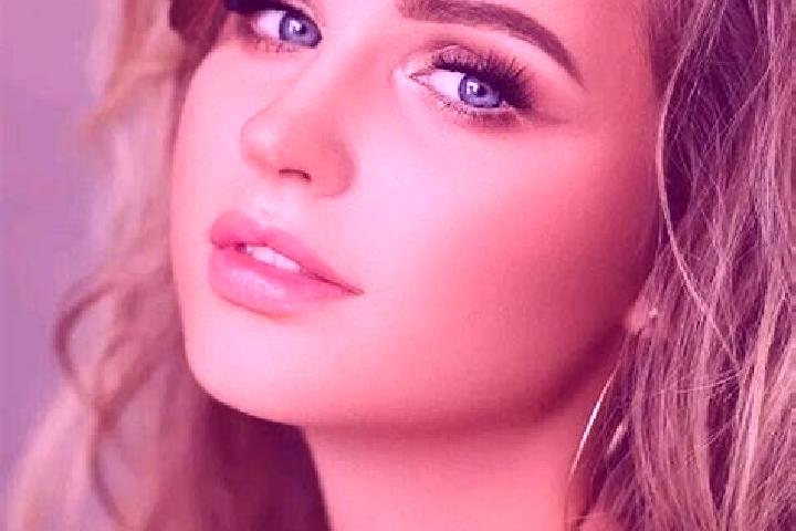 Stella, 25, a dark blonde blue-eyed caribbean companion based in Shangri-La. Offering A-Level, BDSM, Party Girl, Massage. Available for incall and outcall, o...