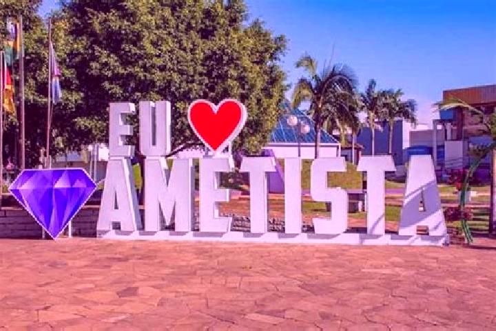 Stella, 25 — Escort in Ametista do Sul, Brazil