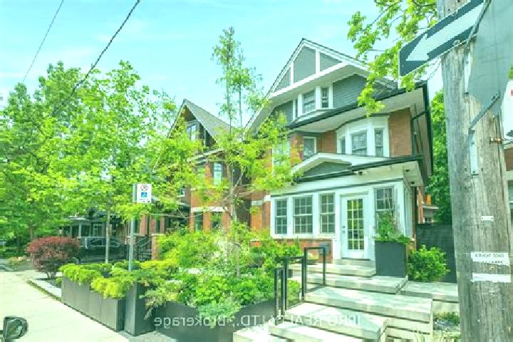 Stella, 25 — Escort in North Riverdale, Canada