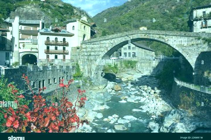 Stella, 25 — Escort in Pont-Saint-Martin, Italy