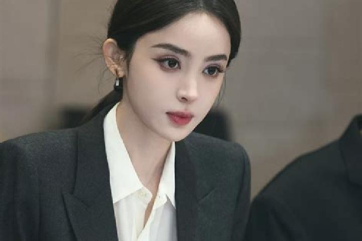 Stella, 25 — Escort in Thi Tran Na Hang, Vietnam