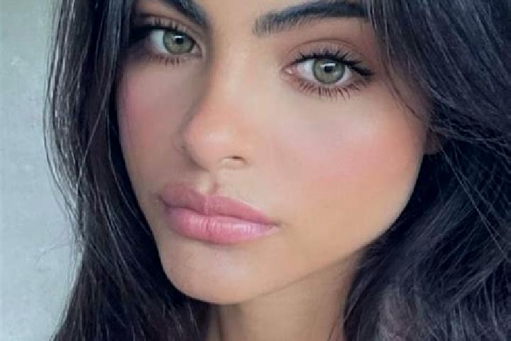Stella, 26, a black hazel-eyed latina companion based in Santa Ana Pueblo. Offering CIM, Roleplay. Available for incall and outcall, day and evening dates.