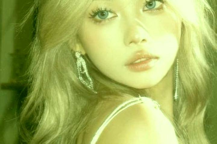Stella, 26, a blonde blue-eyed asian companion based in Panti. Offering Travel Companion, GFE, Fetish. Available for incall and outcall, day and evening dates.
