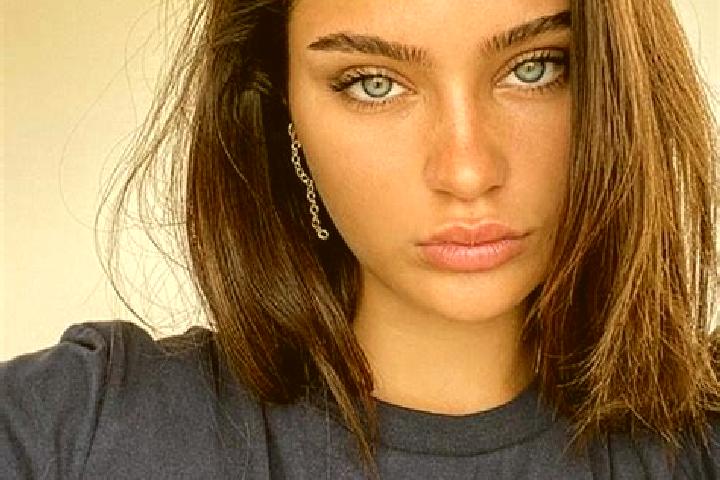 Stella, 26, a brunette blue-eyed caribbean companion based in Abtsbessingen. Offering Dinner Date, Erotic Massage, Couples. Available for incall and outcall,...