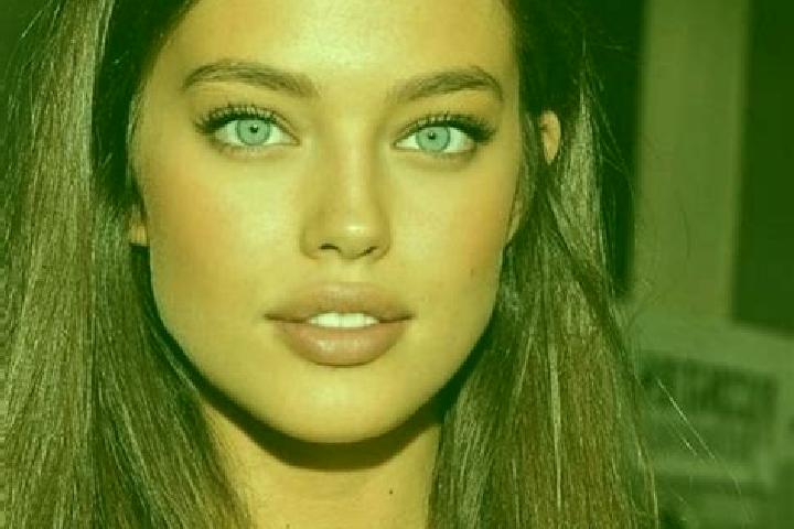 Stella, 26, a chestnut blue-eyed mediterranean companion based in Camps-la-Source. Offering Girlfriend Experience, Tantra, Prostate Massage, Striptease. Avai...