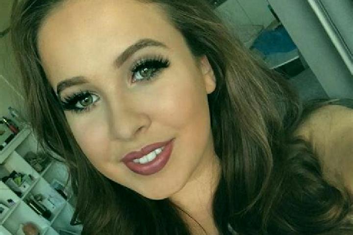 Stella, 26, a dark blonde dark-eyed mixed companion based in Harduli. Offering A-Level, Dinner Date, Erotic Massage, Couples, CIM. Available for incall and o...