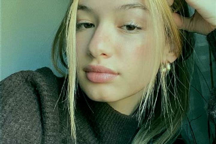 Stella, 27, a blonde brown-eyed ebony companion based in Meiningen. Offering Duos, BDSM, Girlfriend Experience, Tantra. Available for incall and outcall, ove...