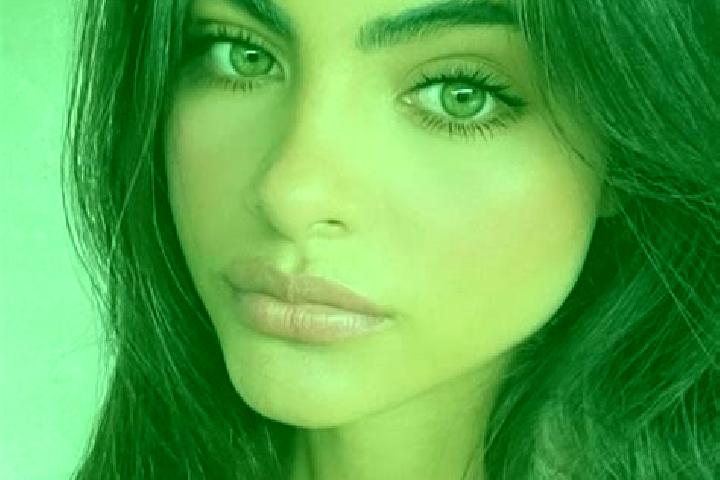 Stella, 27, a chestnut grey-eyed indian companion based in Orchard Hills. Offering Deep French Kissing, GFE. Available for incall and outcall, overnight book...