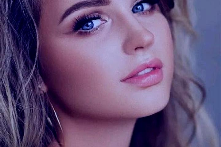 Stella, 27, a dark blonde blue-eyed mediterranean companion based in Lienen. Offering Duos, Domination, OWO. Available for incall and outcall, overnight book...