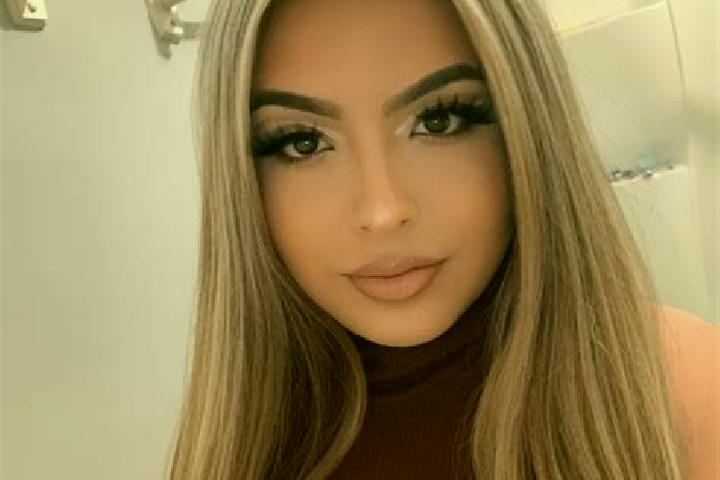 Stella, 27, a red blue-eyed mixed companion based in Basin City. Offering Striptease, GFE, Prostate Massage, Overnight. Available for incall and outcall, day...