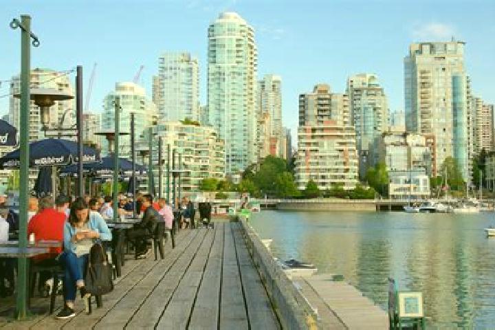 Stella, 27 — Escort in Granville, Canada