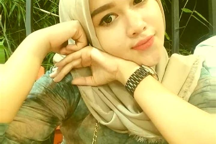 Stella, 27 — Escort in Lambangan Wetan, Indonesia