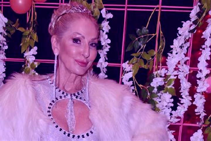 Stella, 27 — Escort in Misca, Romania