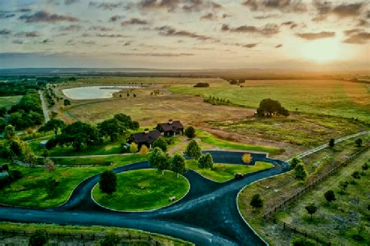Stella, 27 — Escort in Moline Acres, United States