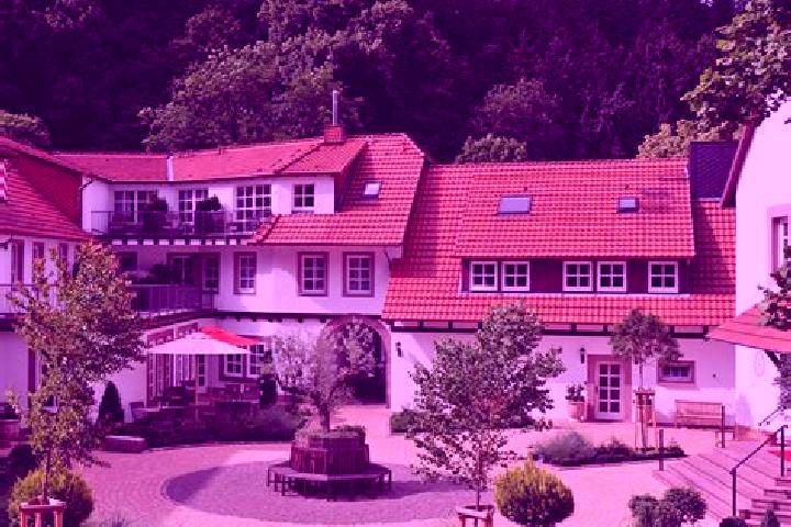 Stella, 27 — Escort in Noerten-Hardenberg, Germany