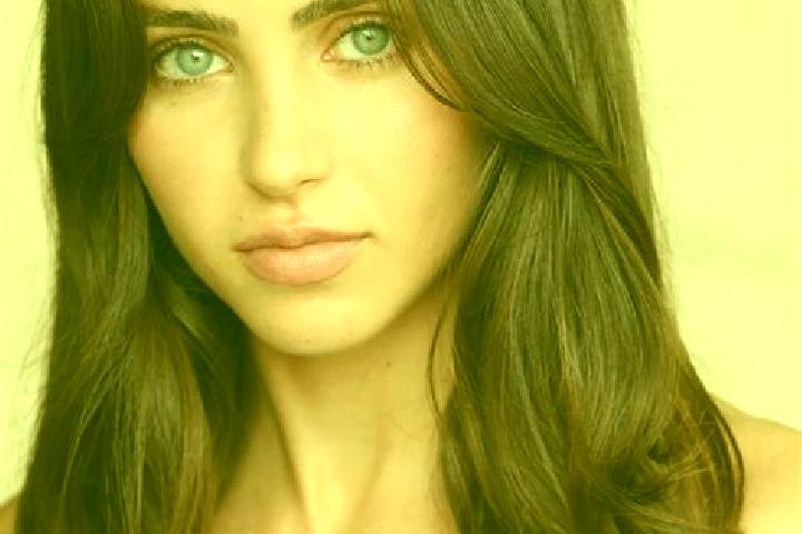 Stella, 28, a blonde brown-eyed indian companion based in Los Molinos. Offering Couples, Tantra, 69. Available for incall and outcall, day and evening dates.