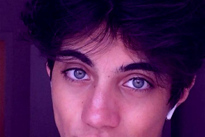 Stella, 28, a chestnut grey-eyed caucasian companion based in Roccaverano. Offering Tantra, Couples, Roleplay, Massage, Fetish. Available for incall and outc...