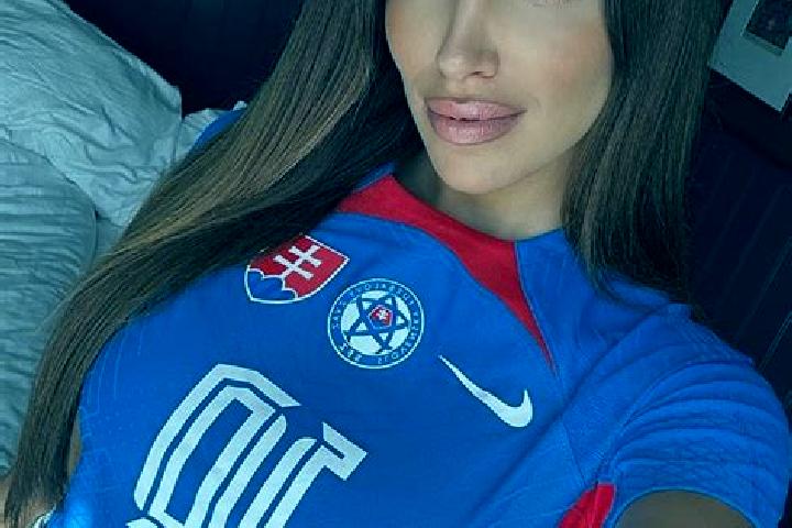 Stella, 28 — Escort in Casta, Slovakia