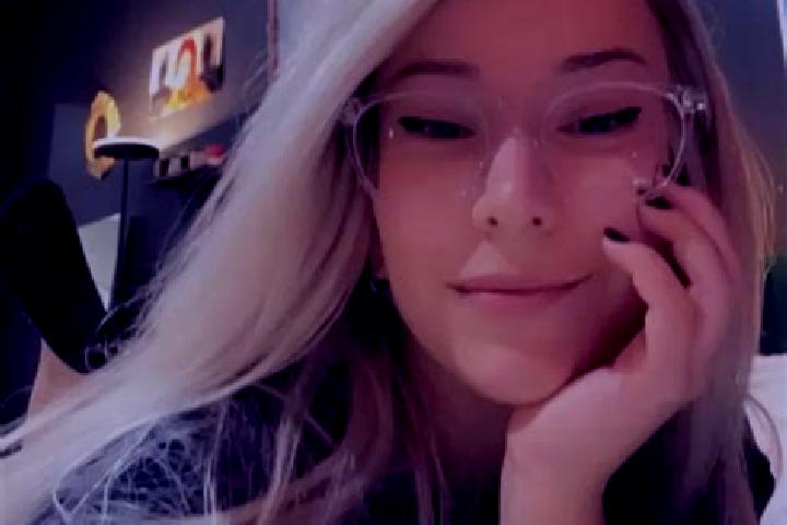 Stella, 30, a blonde grey-eyed asian companion based in Krasnokutsk. Offering Duos, Fetish, 69, Girlfriend Experience, BDSM. Available for incall and outcall...