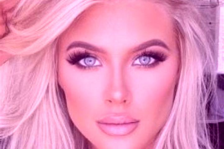 Stella, 30, a platinum blonde amber-eyed mixed companion based in Tandoc. Offering Massage, Deep French Kissing, Couples. Available for incall and outcall, o...