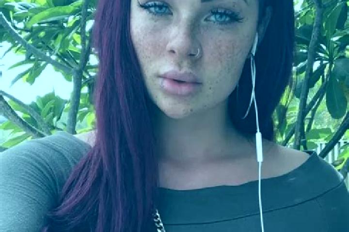 Stella, 31, a auburn amber-eyed asian companion based in Sint Annaparochie. Offering Massage, Striptease, Deep French Kissing. Available for incall and outca...