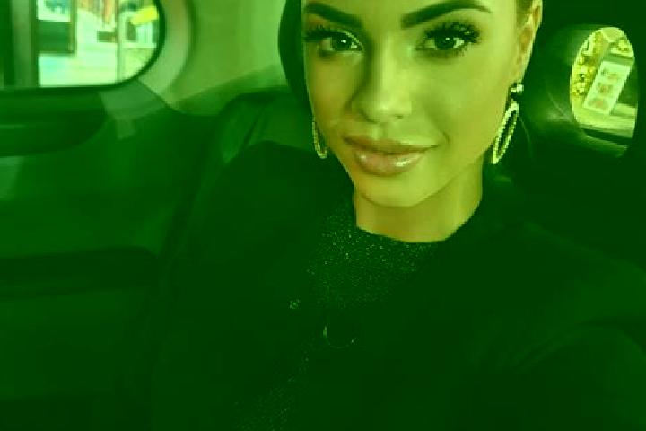 Stella, 31, a auburn dark-eyed caribbean companion based in Devinska Nova Ves. Offering Girlfriend Experience, BDSM, Party Girl, Dinner Date. Available for i...