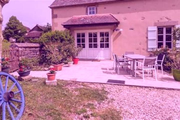 Stella, 31 — Escort in Bazoches-les-Gallerandes, France