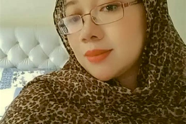 Stella, 31 — Escort in Cigoong, Indonesia