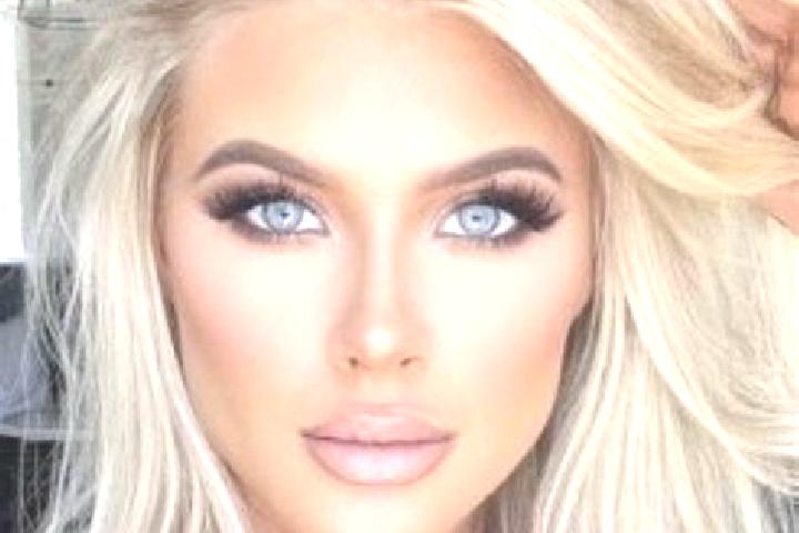 Stella, 32, a platinum blonde brown-eyed ebony companion based in Berrynarbor. Offering Prostate Massage, Overnight, Massage, Duos, Erotic Massage. Available...