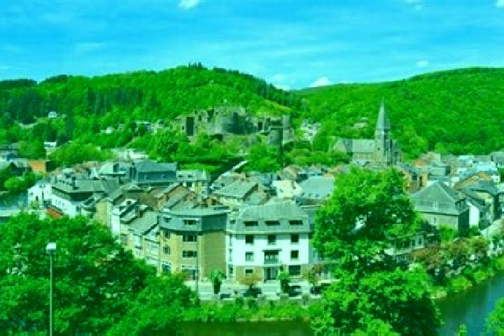 Stella, 32 — Escort in La Roche-en-Ardenne, Belgium