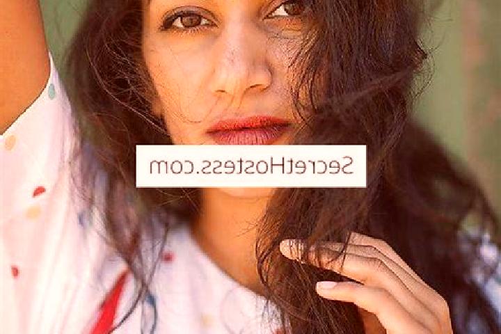 Stella, 33, a black dark-eyed indian companion based in Happy Harbour. Offering Party Girl, Erotic Massage, Travel Companion, A-Level. Available for incall a...