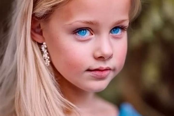 Stella, 33, a blonde blue-eyed middle eastern companion based in Rusca Montana. Offering 69, CIM, GFE. Available for incall and outcall, overnight bookings a...