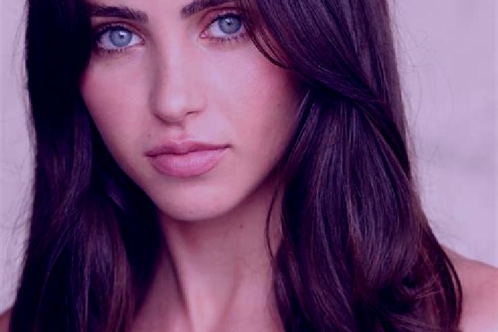 Stella, 33, a brunette blue-eyed middle eastern companion based in Morales de Valverde. Offering CIM, Domination, Fetish. Available for incall and outcall, o...
