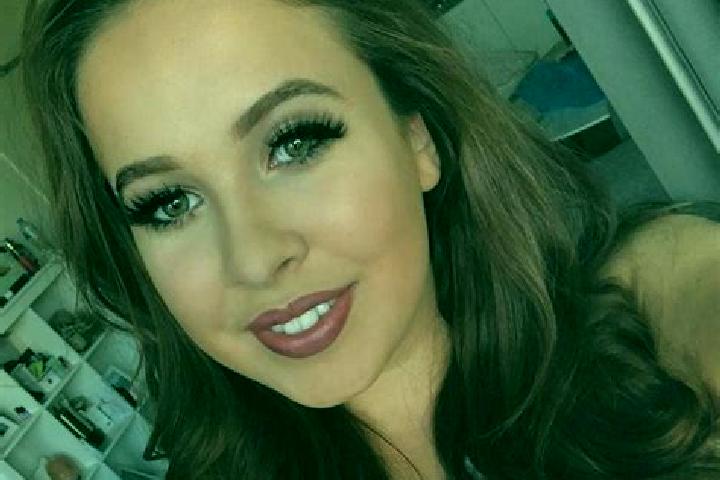 Stella, 33, a chestnut grey-eyed mixed companion based in Dubreuilville. Offering Domination, Party Girl, Erotic Massage. Available for incall and outcall, o...