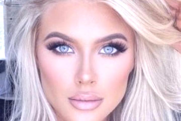 Stella, 33, a platinum blonde hazel-eyed caucasian companion based in Madoi. Offering Tantra, OWO, Duos, CIM. Available for incall and outcall, day and eveni...