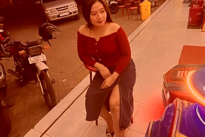 Stella, 33 — Escort in Tambakromo, Indonesia