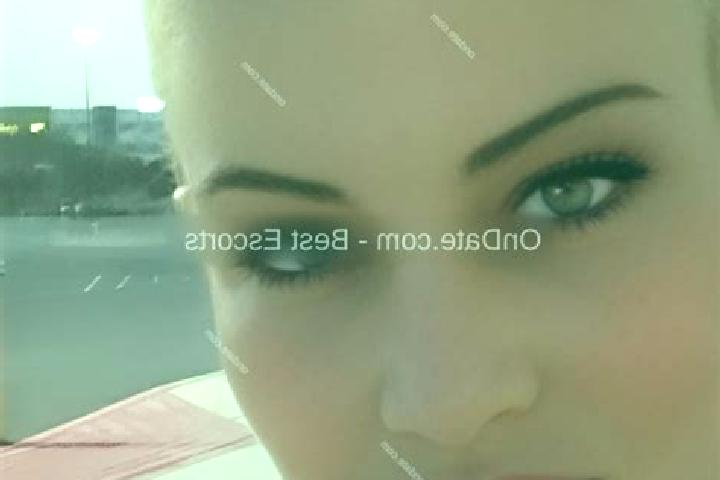 Stella, 34 — Escort in Hima, Uganda