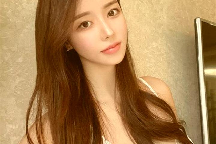 Stella, 34 — Escort in Tangnaihai, China