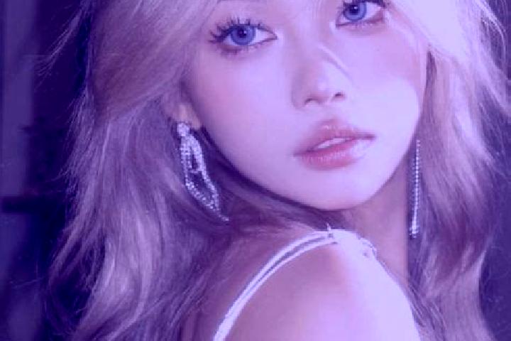 Stella, 35, a blonde amber-eyed asian companion based in Orikkai. Offering CIM, Dinner Date, Fetish. Available for incall and outcall, day and evening dates.