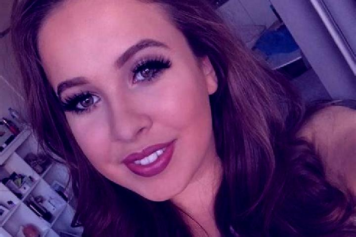 Stella, 35, a brunette amber-eyed european companion based in Lottstetten. Offering Travel Companion, Overnight, A-Level, Erotic Massage. Available for incal...