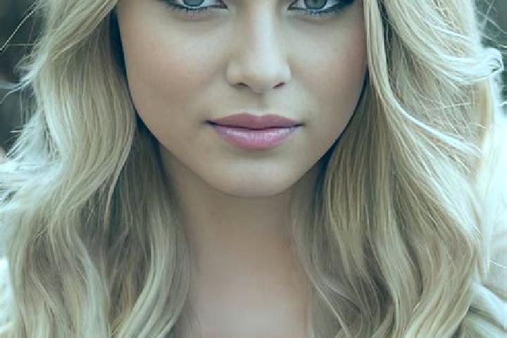 Stella, 35, a dark blonde hazel-eyed slavic companion based in Hitzendorf. Offering Duos, 69, GFE, Deep French Kissing, A-Level. Available for incall and out...