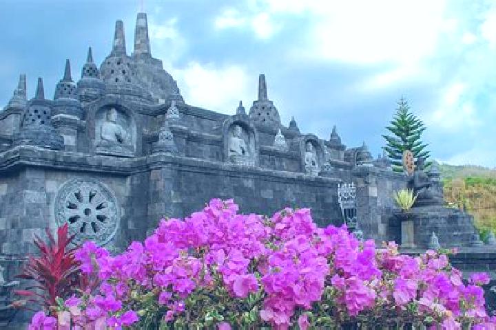 Stella, 35 — Escort in Banjar Banyuning Barat, Indonesia