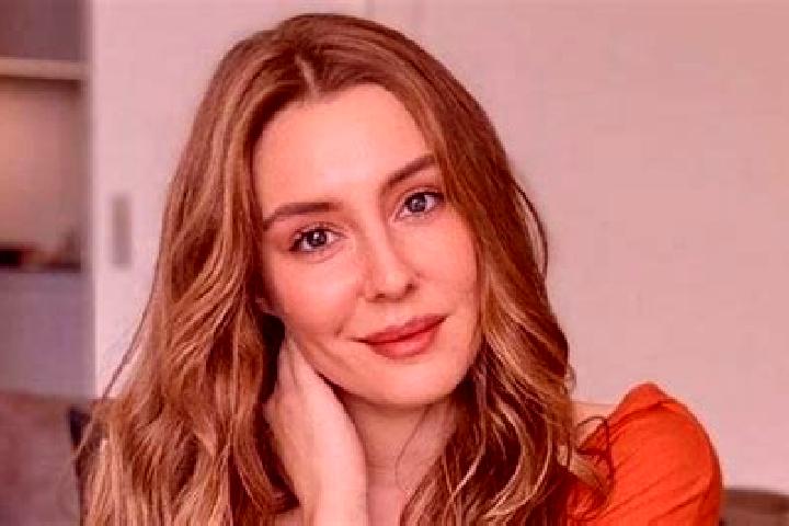 Stella, 35 — Escort in Gencek, Turkey