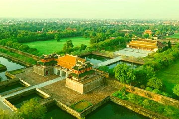 Stella, 35 — Escort in Hue, Vietnam