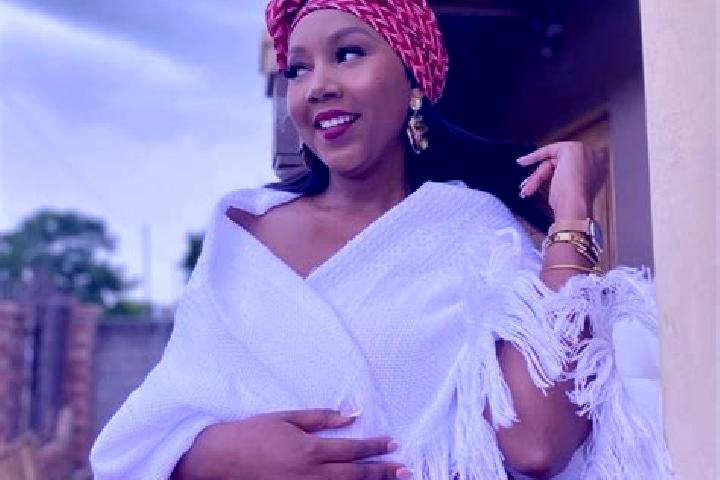 Stella, 35 — Escort in Moloto South, South Africa