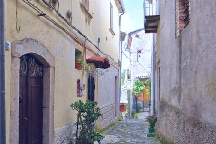 Stella, 35 — Escort in Sant Andrea-Pizzone-Ciamprisco, Italy