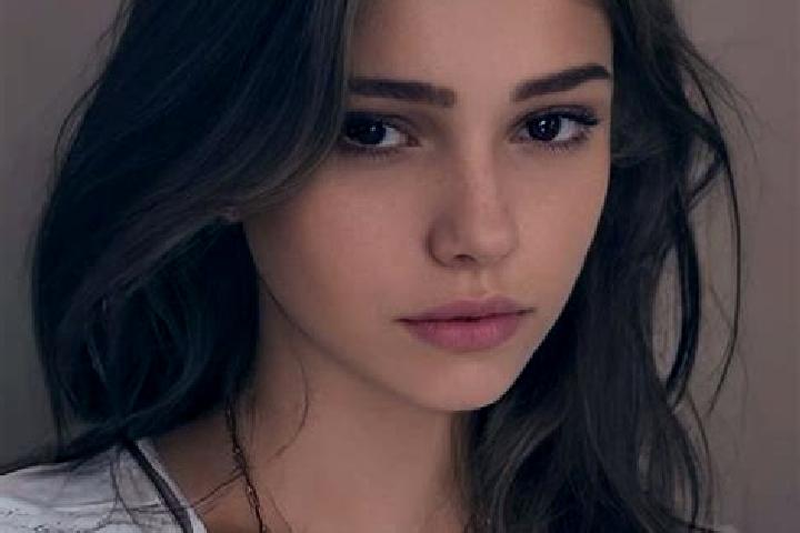 Stella, 36, a chestnut hazel-eyed slavic companion based in Fengpu. Offering GFE, Domination, Fetish. Available for incall and outcall, overnight bookings av...