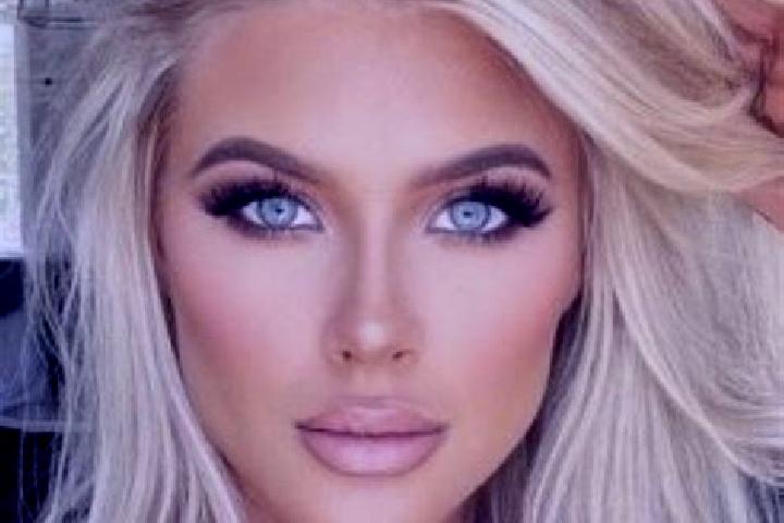 Stella, 36, a platinum blonde blue-eyed ebony companion based in Neutillmitsch. Offering Fetish, Tantra, GFE. Available for incall and outcall, overnight boo...