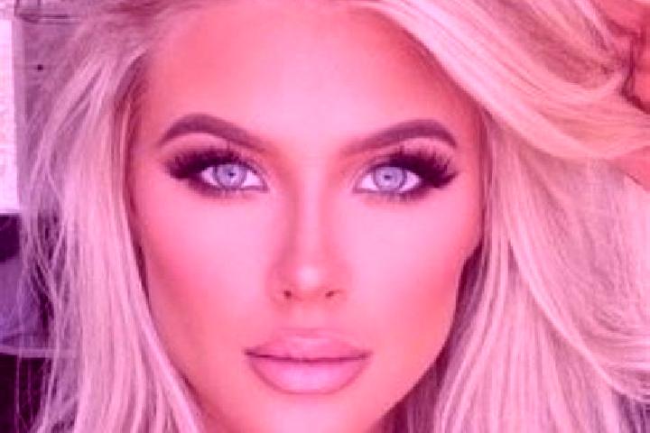Stella, 36, a platinum blonde dark-eyed ebony companion based in Tlacuilotepec. Offering Duos, Erotic Massage, Deep French Kissing, Tantra, Massage. Availabl...