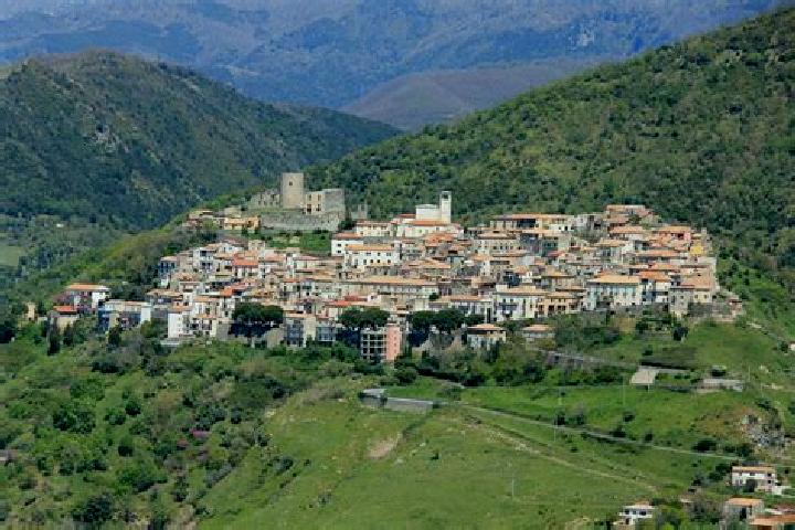 Stella, 36 — Escort in Fagnano Castello, Italy